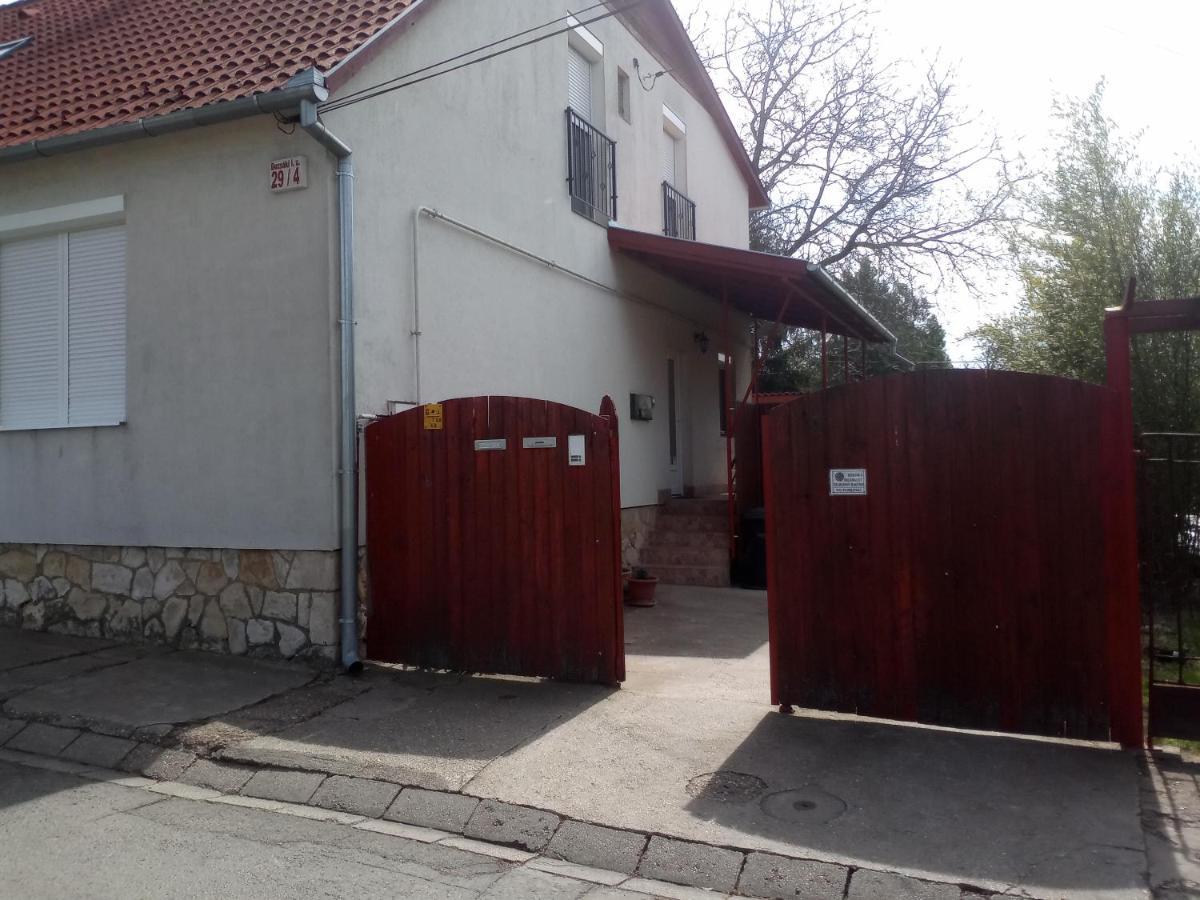 Budai Vam Apartmanhaz Pecs Exterior photo