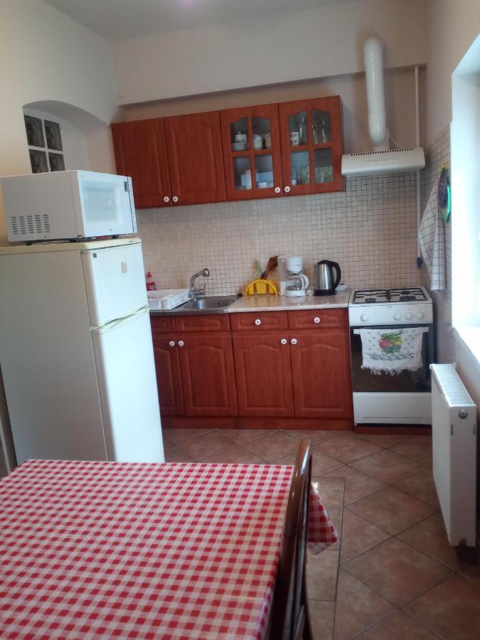 Budai Vam Apartmanhaz Pecs Exterior photo