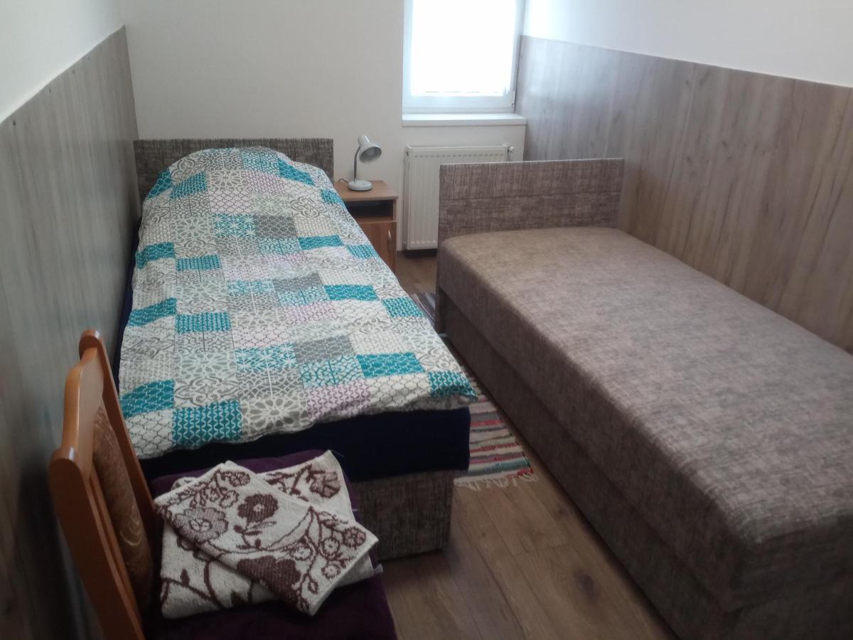 Budai Vam Apartmanhaz Pecs Exterior photo