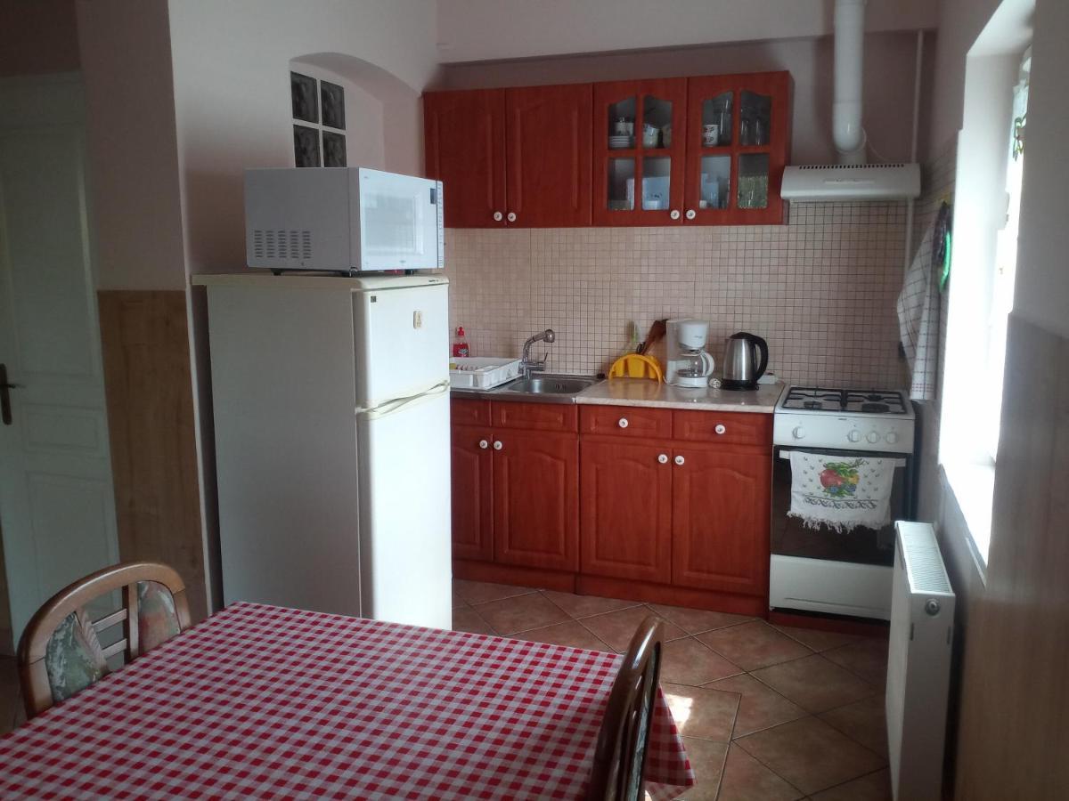 Budai Vam Apartmanhaz Pecs Exterior photo