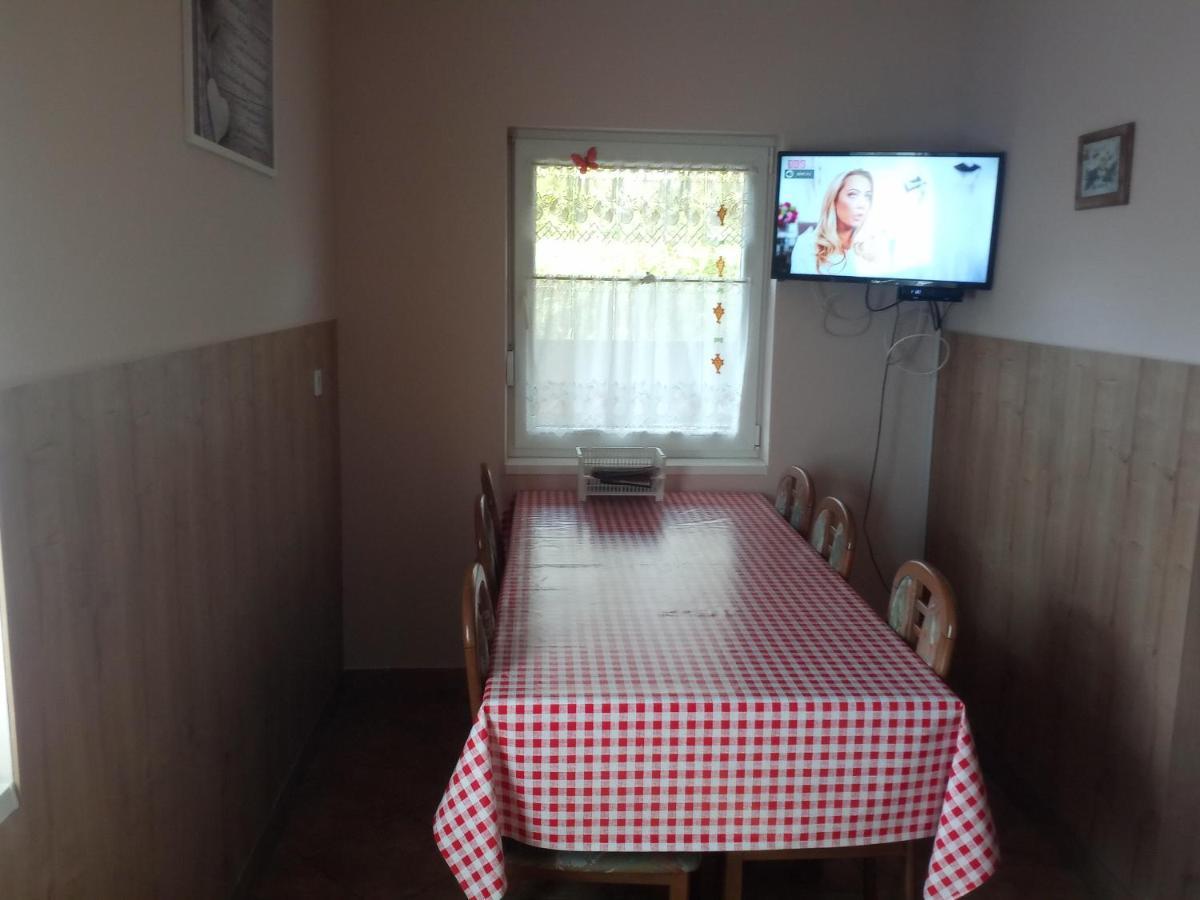 Budai Vam Apartmanhaz Pecs Exterior photo